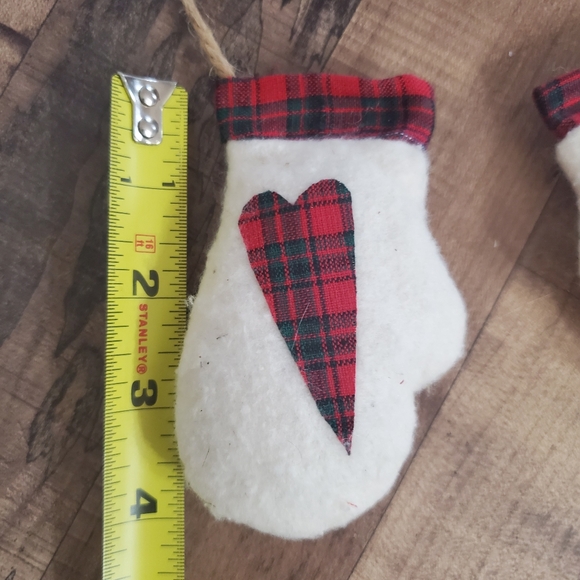 Lot of 3 Holiday homemade felt ornaments plaid mittens Santa framed gingerbread - Picture 11 of 16